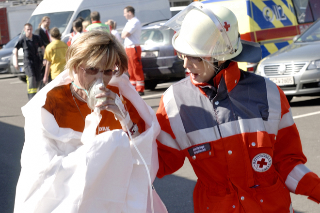 Helferübung: Bereitschaften - Sanitätsdienst; Journalistencamp Szenario „Brandanschlag auf ein Jugendheim“